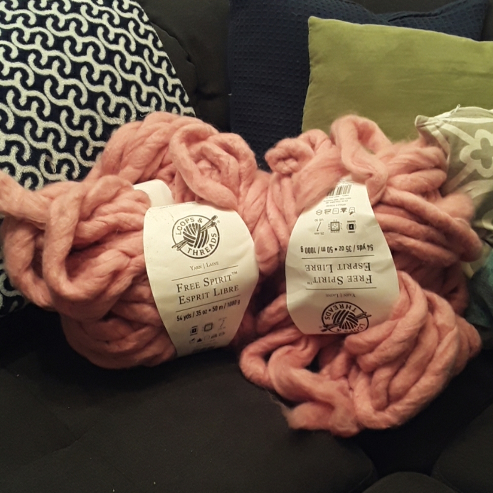Jumbo arm knitting yarn